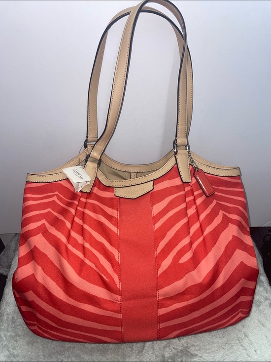 Coach Handbags - NWT Coach Zebra Print ‘Devin’ Signature Stripe Shoulder Bag